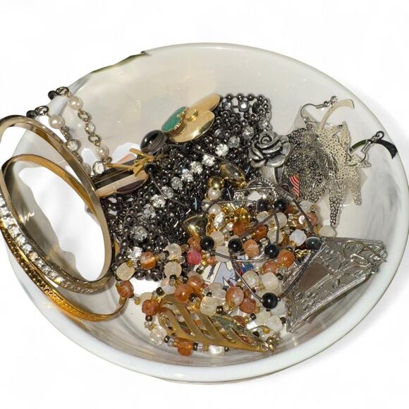 Silver & Gold Tone Jewelry Lot | 23 Pieces Beaded & Mixed | One Size - Picture 3 of 4